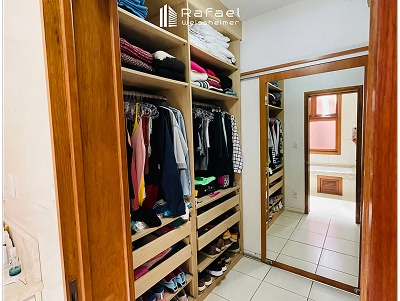 15 closet suite 1